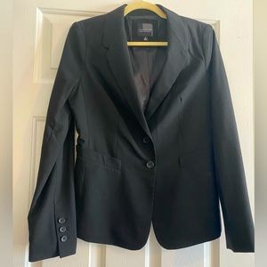 Black Blazer/suit jacket. Size 6